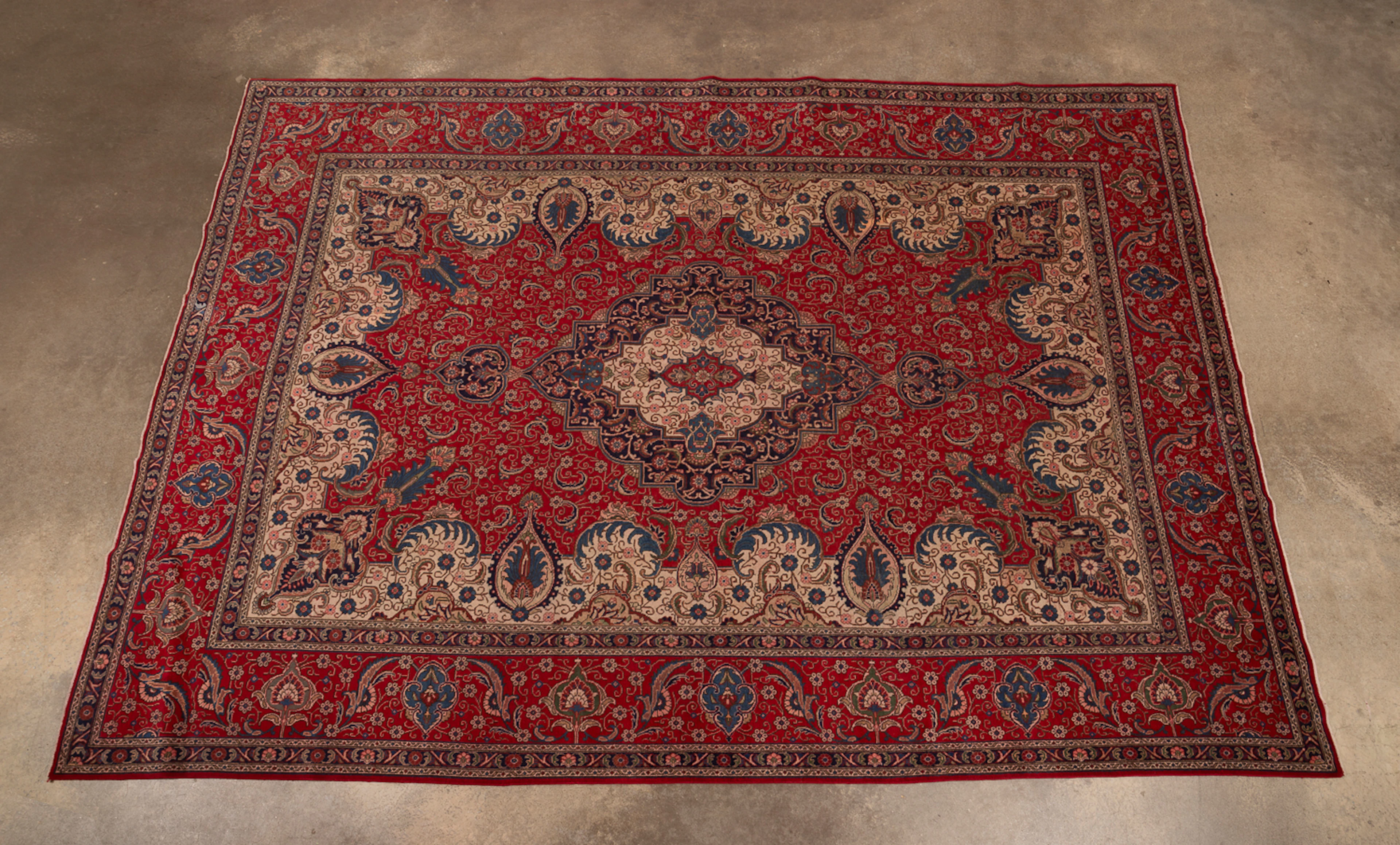Large Persian Tabriz Rug, 20th C., Red/Off-White