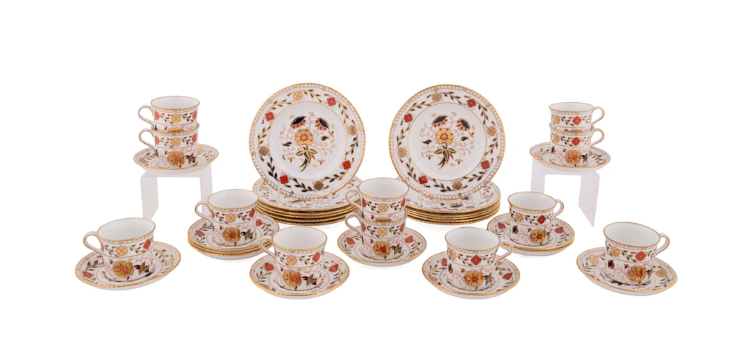 Royal Crown Derby, 36PC "Gadroon Rose" Dinnerware