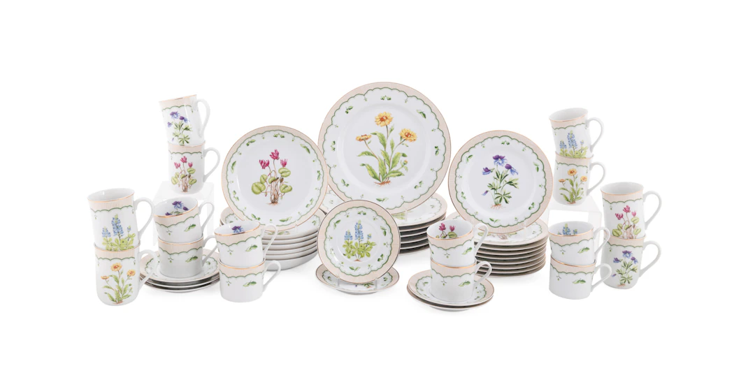 Georges Briard, "Victorian Gardens" Dinnerware for 7