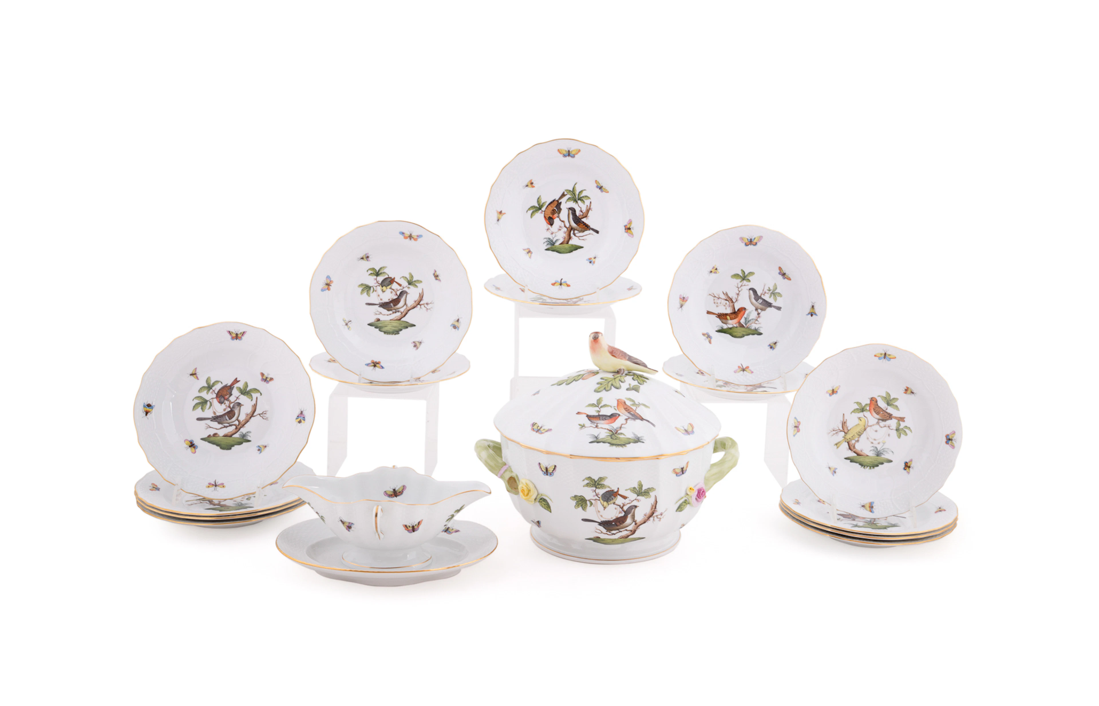 Herend, 16 Pieces of "Rothschild Bird" Dinnerware