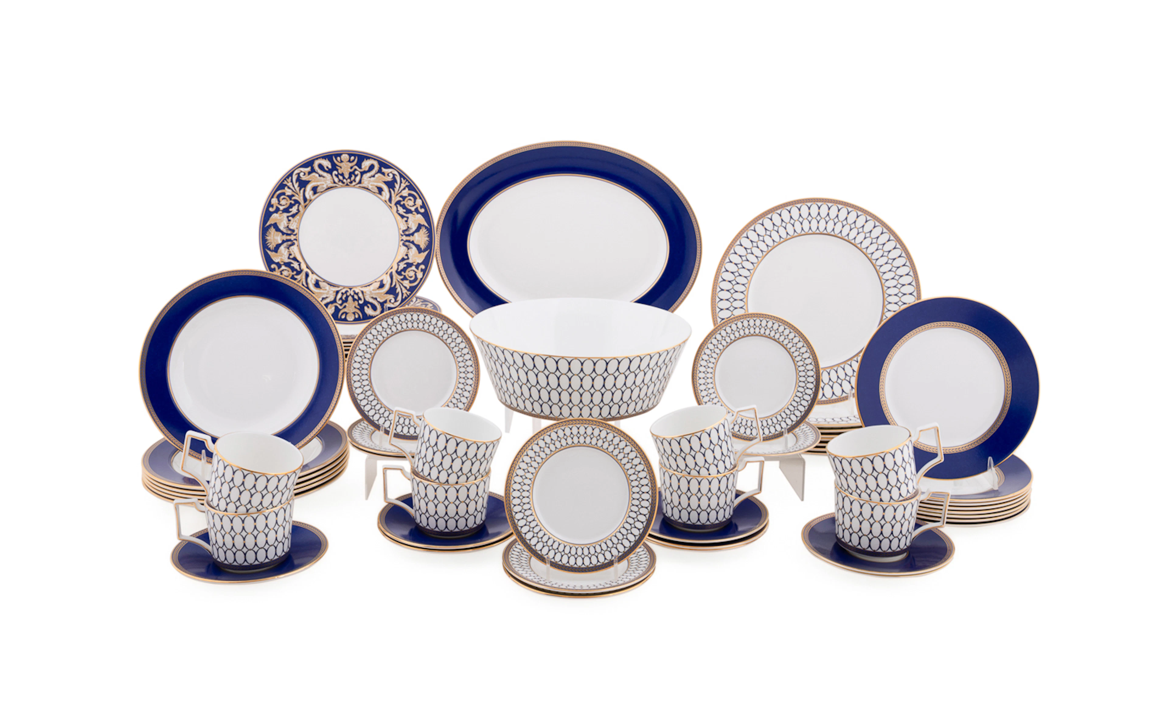 Wedgwood "Renaissance Gold" Dinner Service for 8