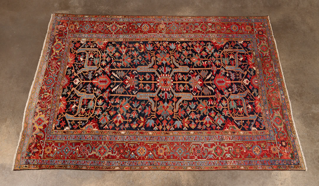 Persian Heriz Rug, 20th C., Navy/Red/Light Blue
