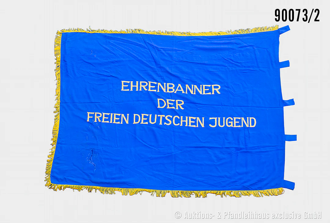 DDR Fahne FDJ mit Fransen, beidseitig bestickt "Ehrenbanner der Freien