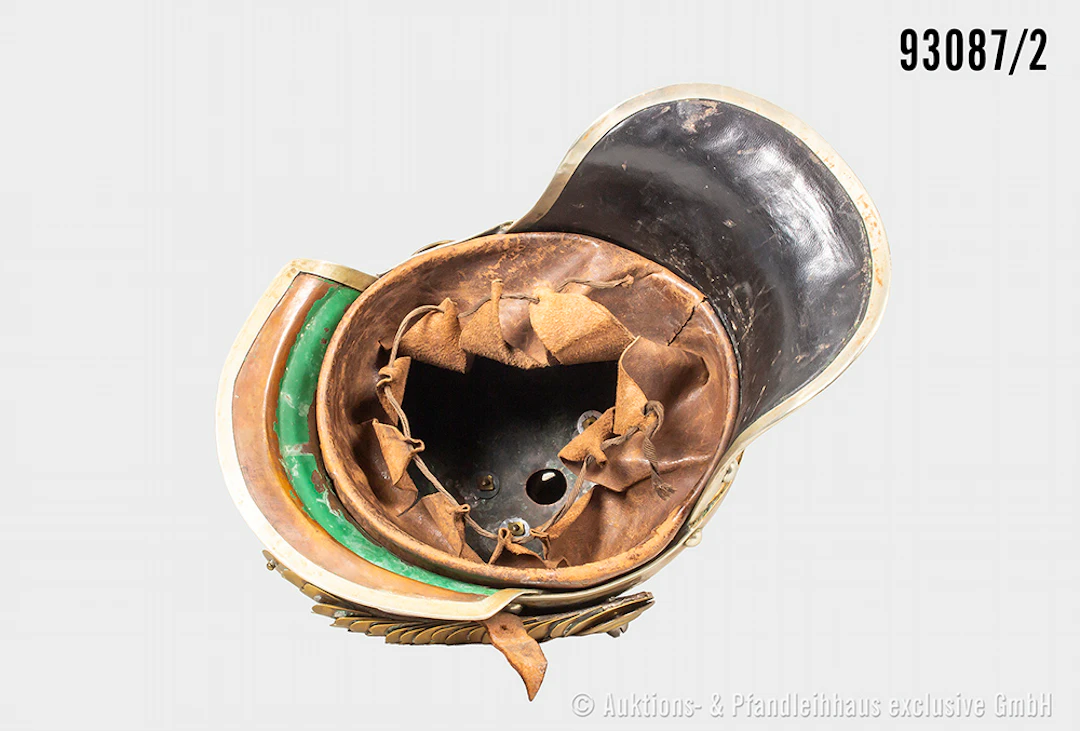 Preußen stark restaurierte Garde Kürassier Pickelhaube, gewölbte Schuppenkette