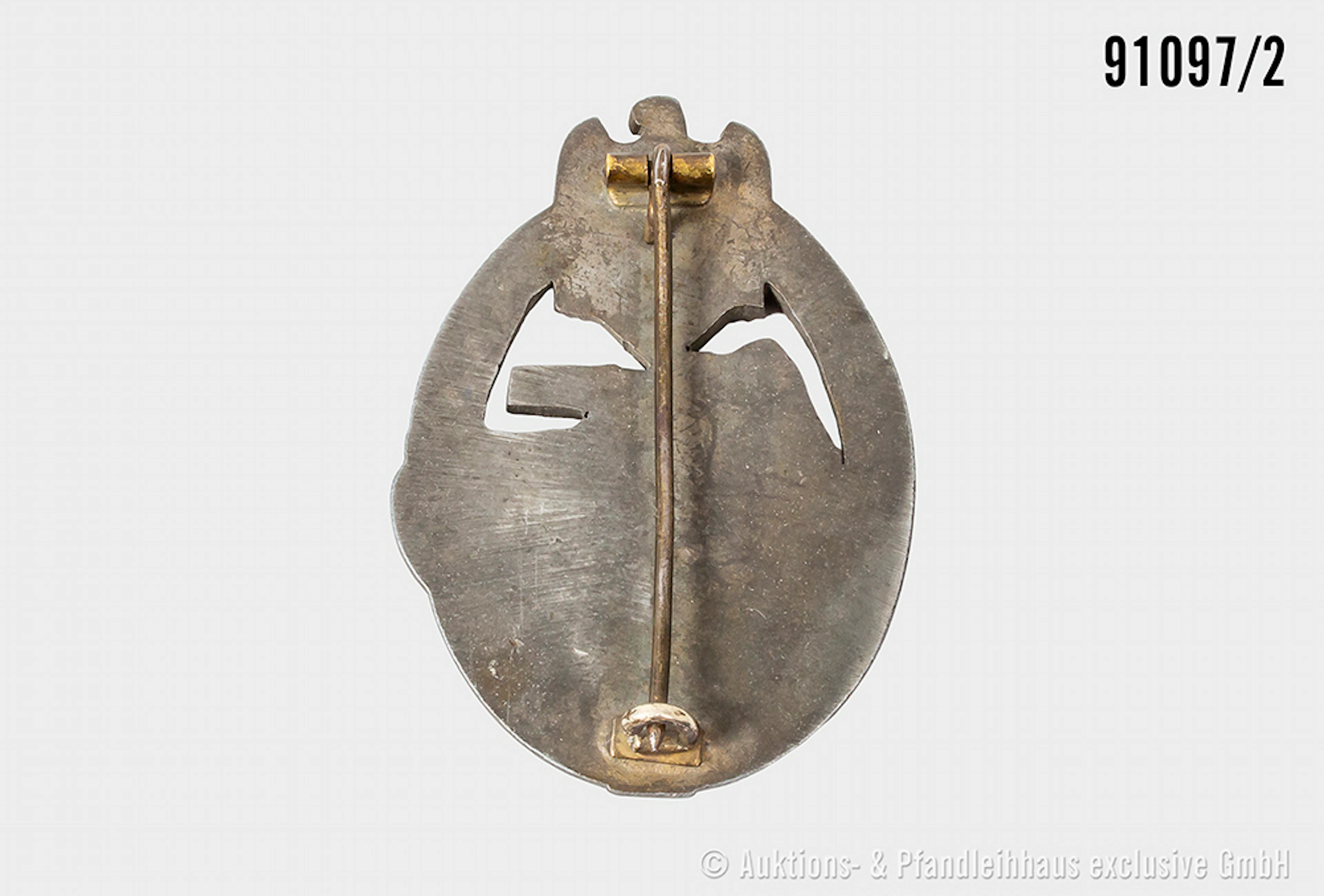 Panzerkampfabzeichen in Bronze, Zinkausführung, guter Zustand, mit Altersspuren