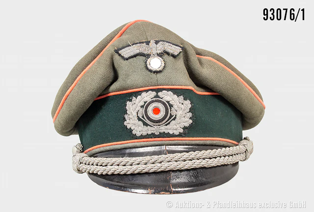 Schirmmütze für Offiziere der Panzertruppe, komplett mit Effekten