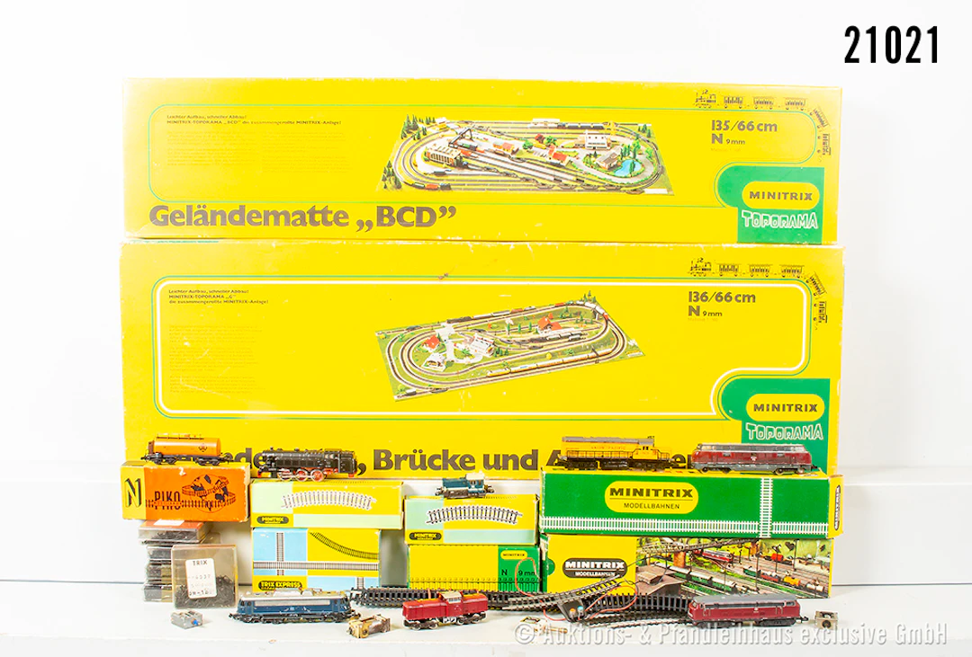 N, versch. Hersteller, u.a. Trix/Piko: 7020/7021 Geländematte & Diesellok