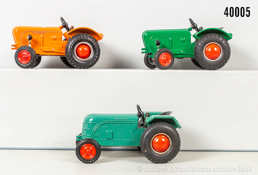 Traktormodelle, 2x Allgaier, 1x Kramer, Metall, Uhrwerk jeweils intakt