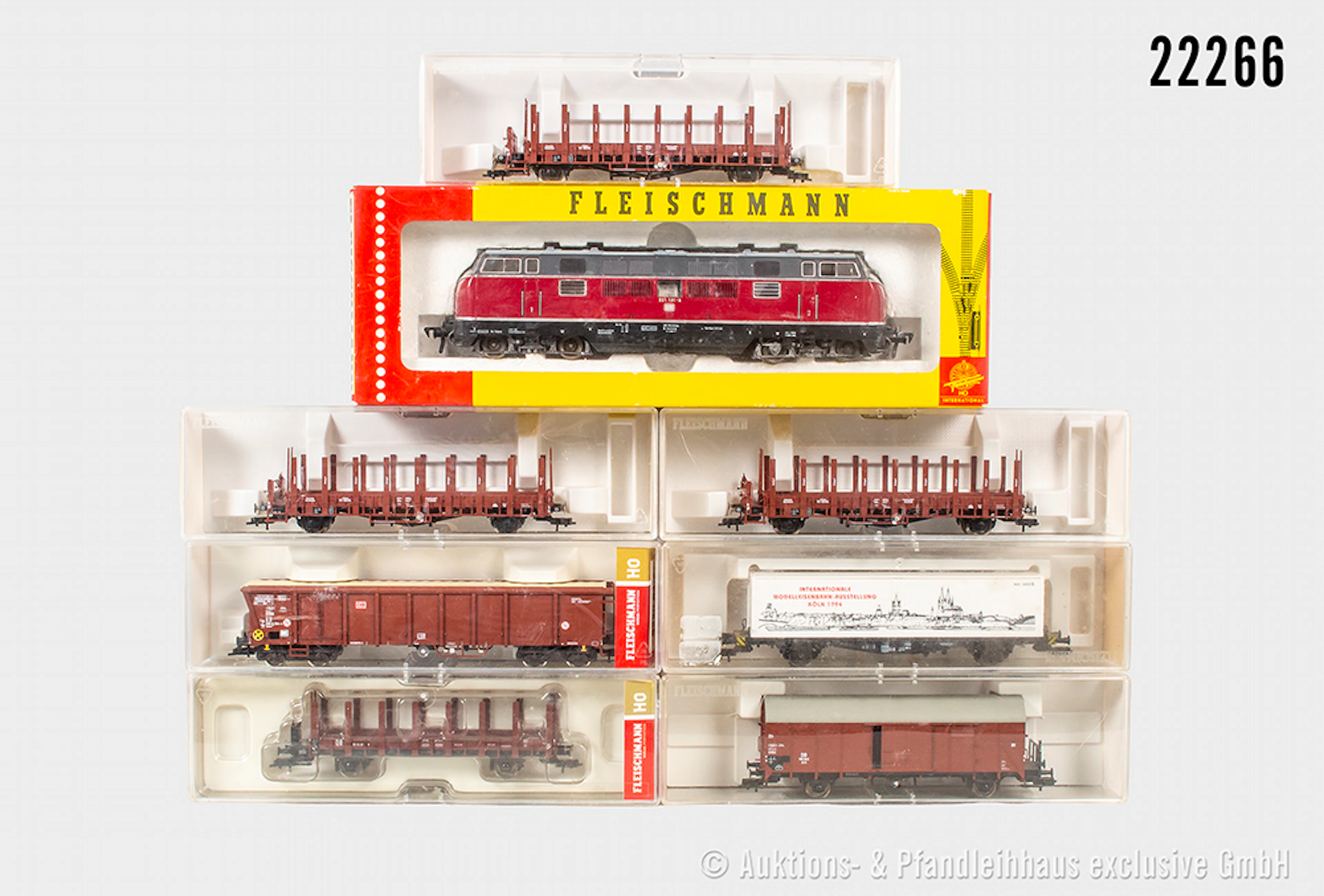 Fleischmann H0 Güterzug: 1384 Diesellok, DB, BN 221 131-6 & 7x Wagen