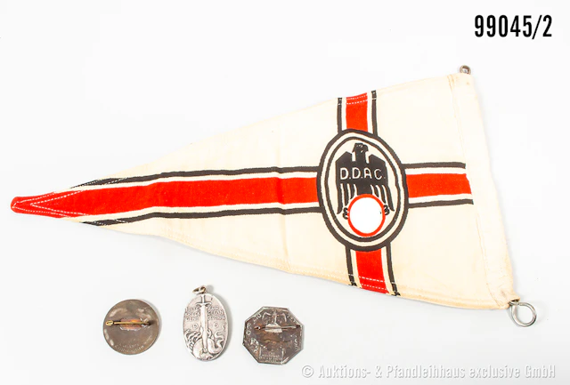 Konv. D.D.A.C. Wimpel, L ca. 36 cm, 2 Veranstaltungsabzeichen sowie