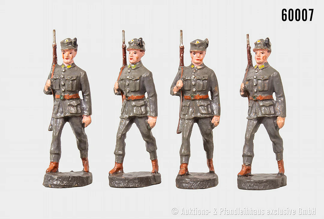 Elastolin ungemarkt, österreichische Heimwehr Figuren im Marsch, Masse