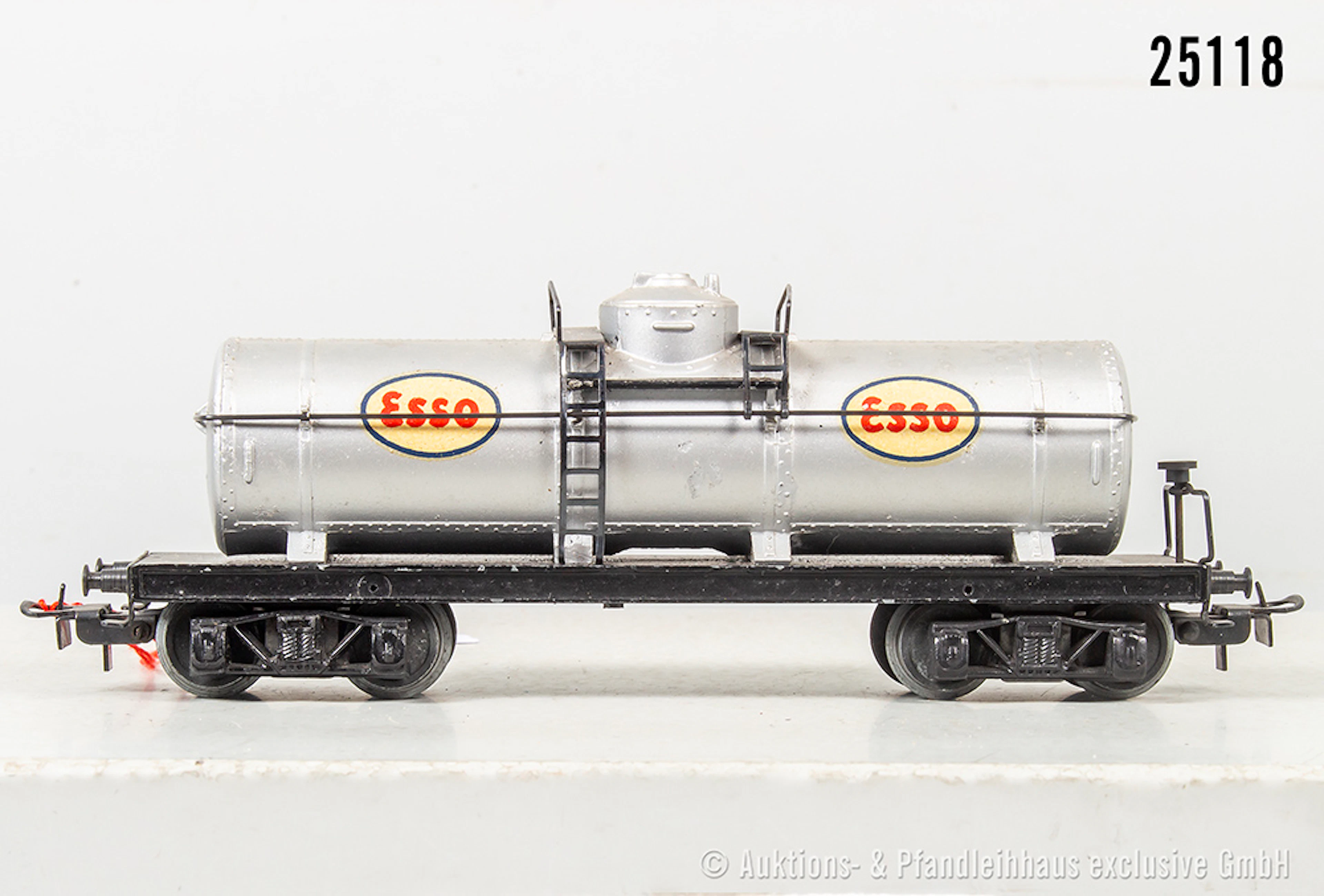 Märklin H0: 334E Typ 2 Großkesselwagen "Esso", Zinkdruckguss, mit