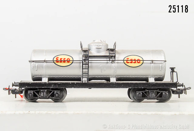 Märklin H0: 334E Typ 2 Großkesselwagen "Esso", Zinkdruckguss, mit