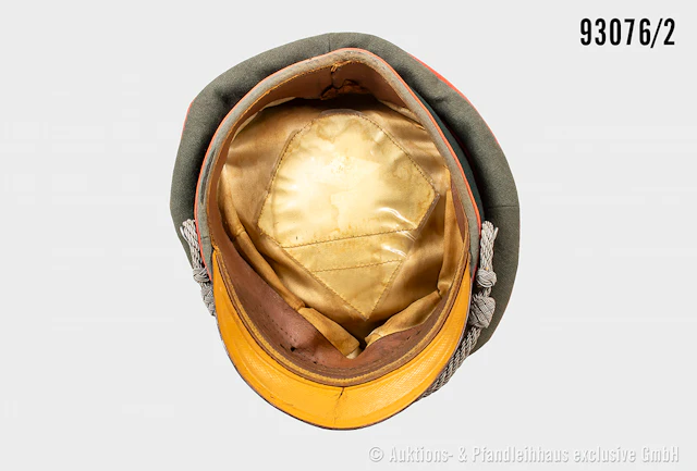 Schirmmütze für Offiziere der Panzertruppe, komplett mit Effekten