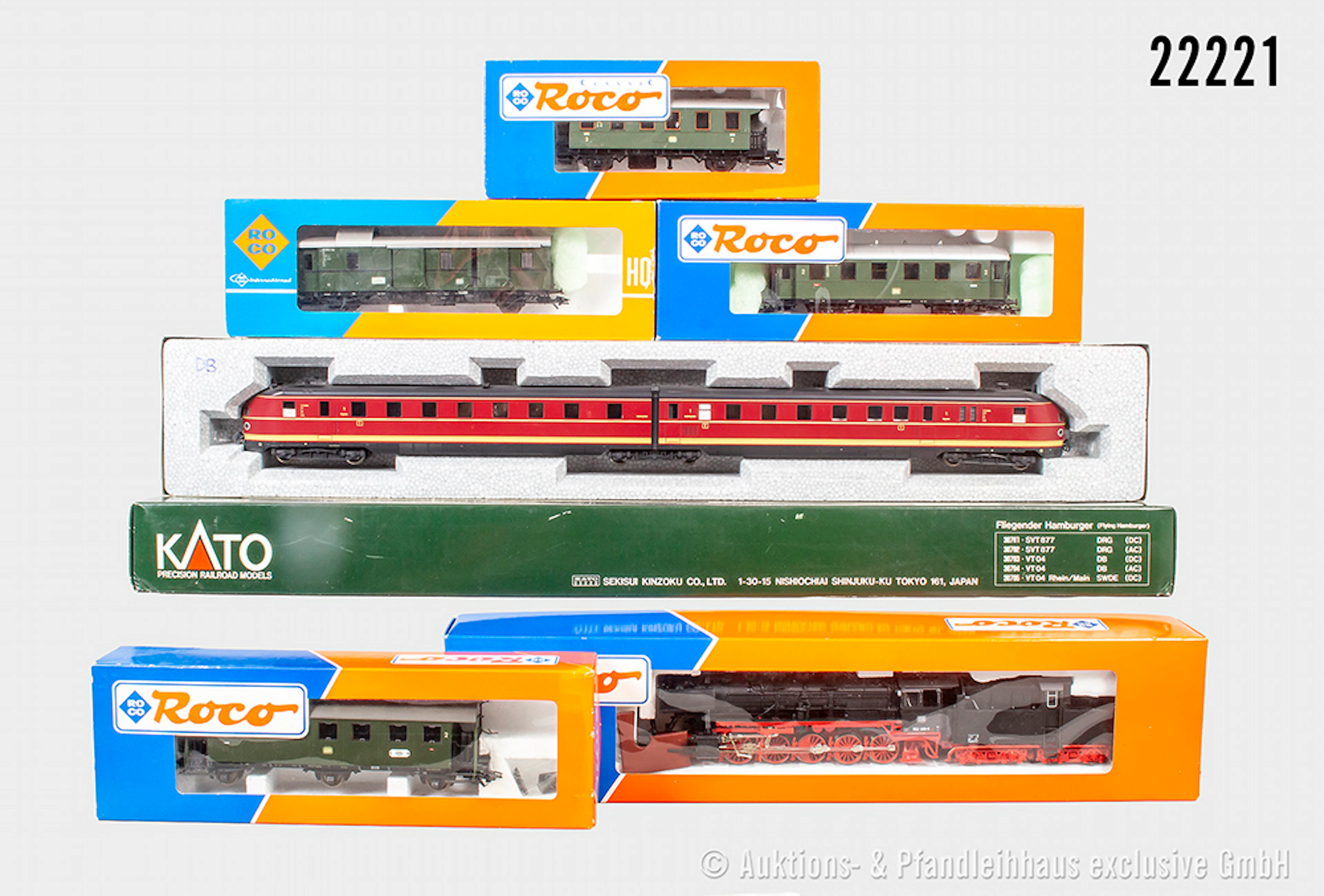 Kato/Roco H0: 30703 2 tlg. Dieseltriebzug, DB, BR VT 04 & 43294 Dampflok