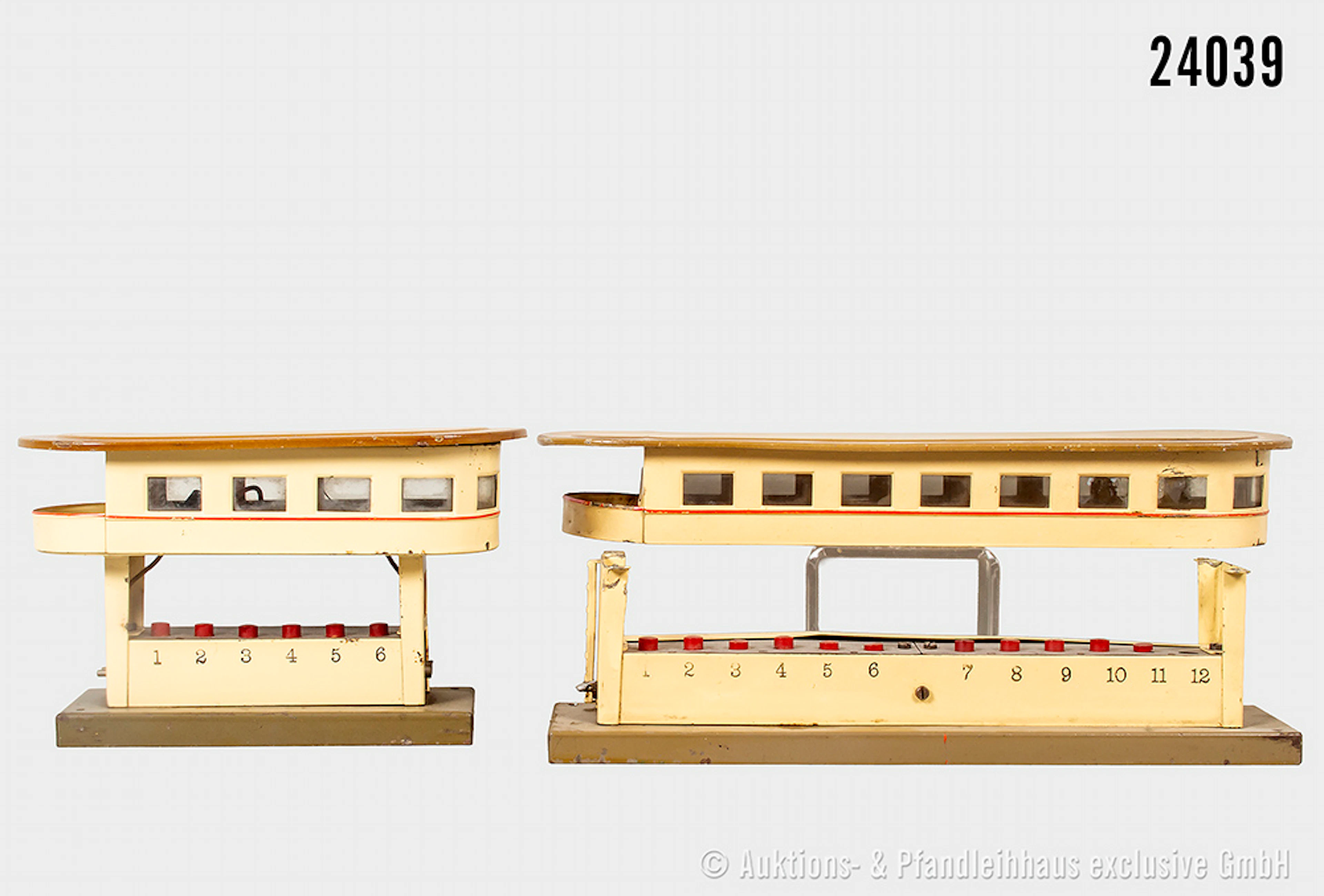 Märklin H0: 473/6 + 473/12 Stellwerk, Stellpulte, Z 2-3