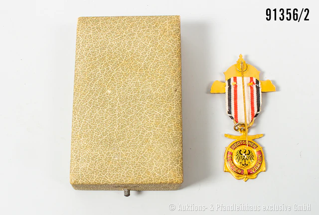 Deutscher Flottenverein Ehrenzeichen im Etui, Deckelinschrift "Inhaber