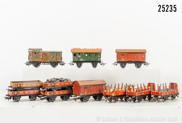 Märklin H0, Güterwagen: 3x 372, 4x 364, 2x 381, 390, 310 Camouflage-Umlackierung