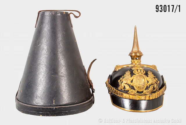 Bayern, Pickelhaube für Offiziere der Kavallerie, komplett mit Emblem