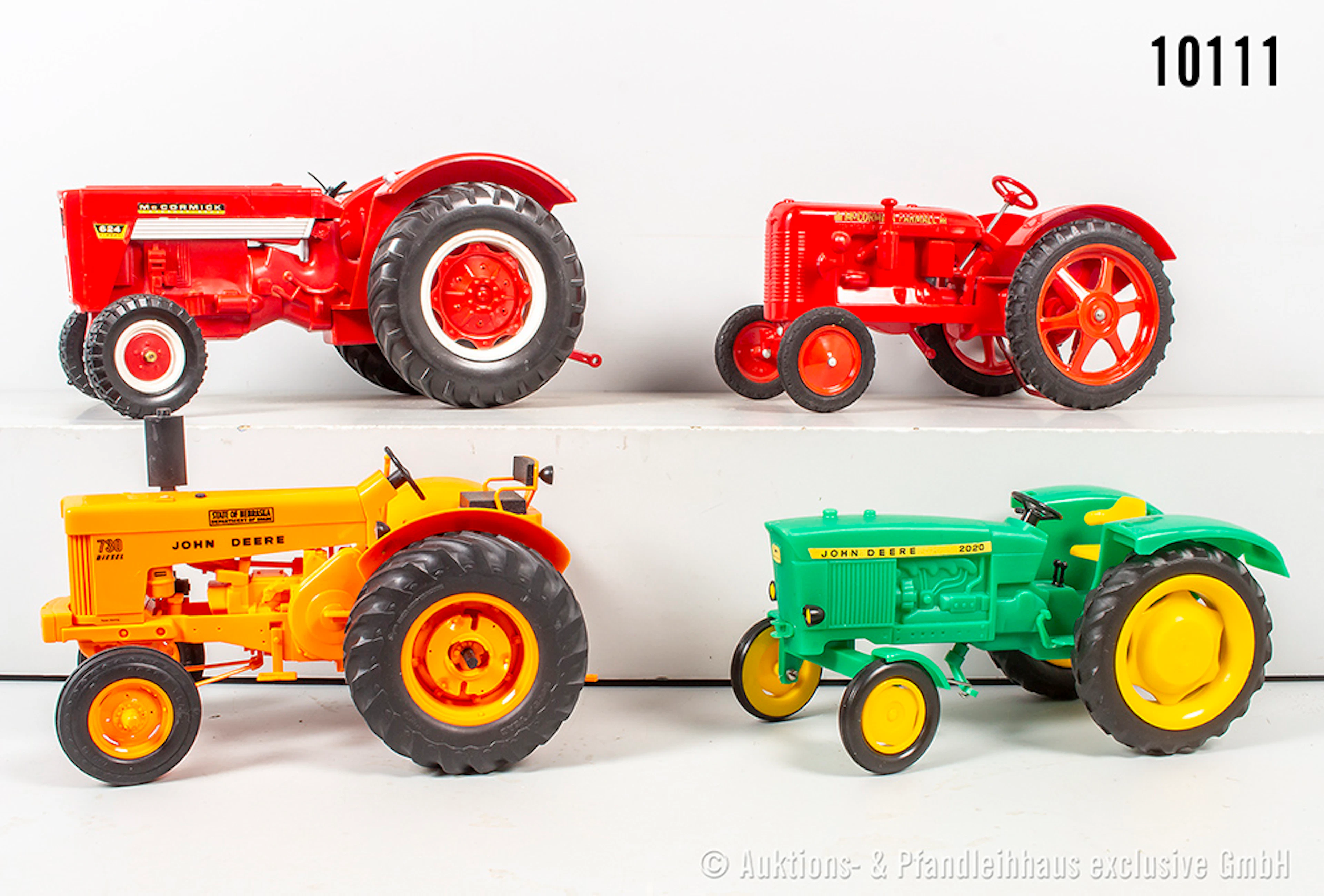 Traktormodelle, dabei Yoders John Deere, Jouet Mont-Blanc Mc Cormick