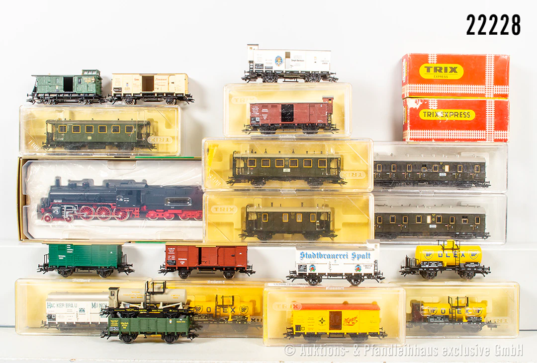 Trix H0: 2409 Dampflok, DRG, BN 38 403 & ca. 21x Wagen, Z 1-3, überw. OVP