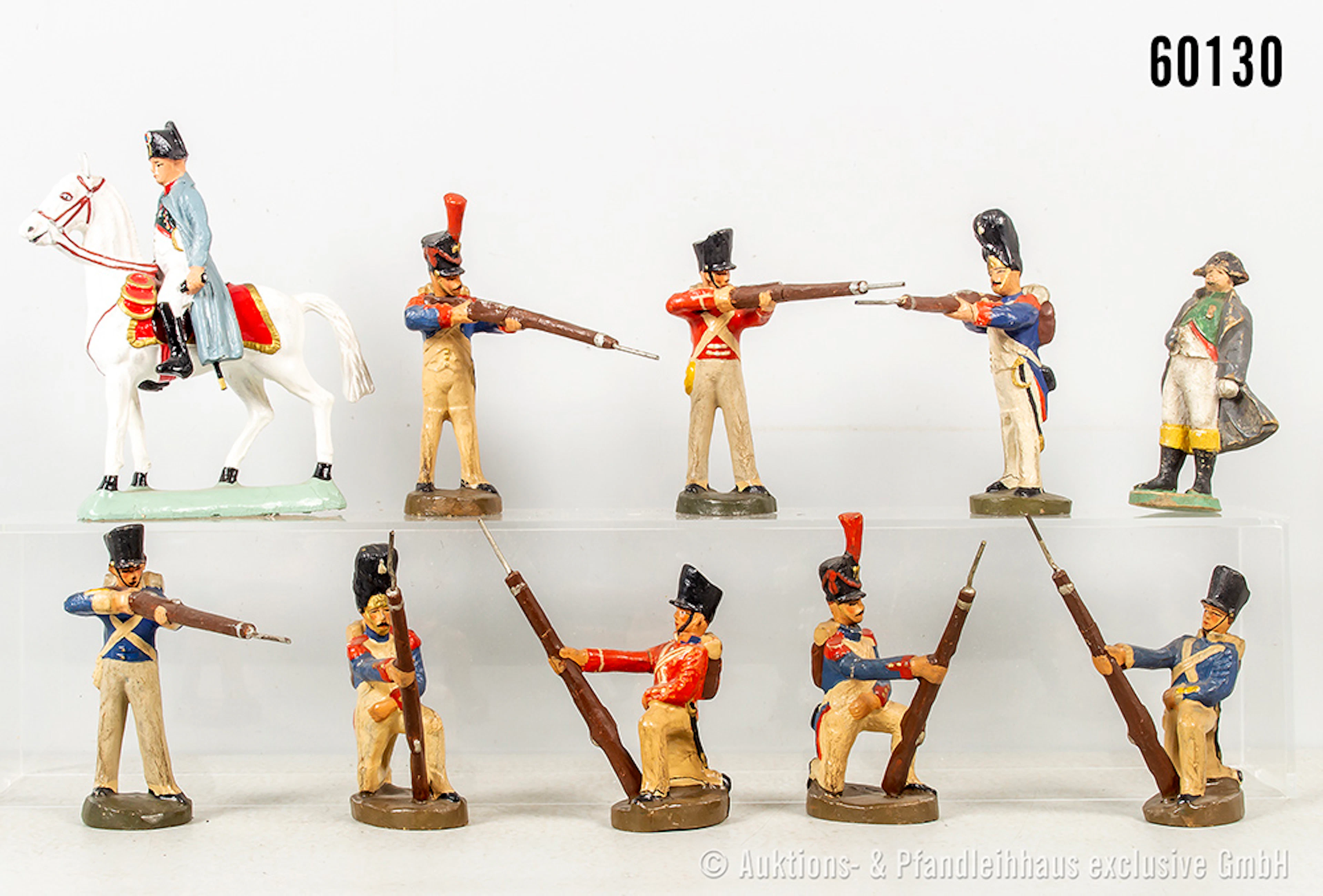 Napoleon zu Pferd und stehend sowie napoleonische Soldaten, Masse