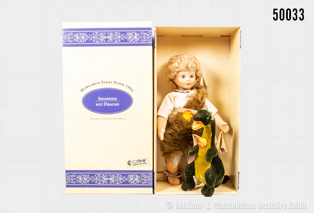 Steiff Puppe Sigfried mit Drache, Ziege mit Knopf und Fahne, Nr. 701139