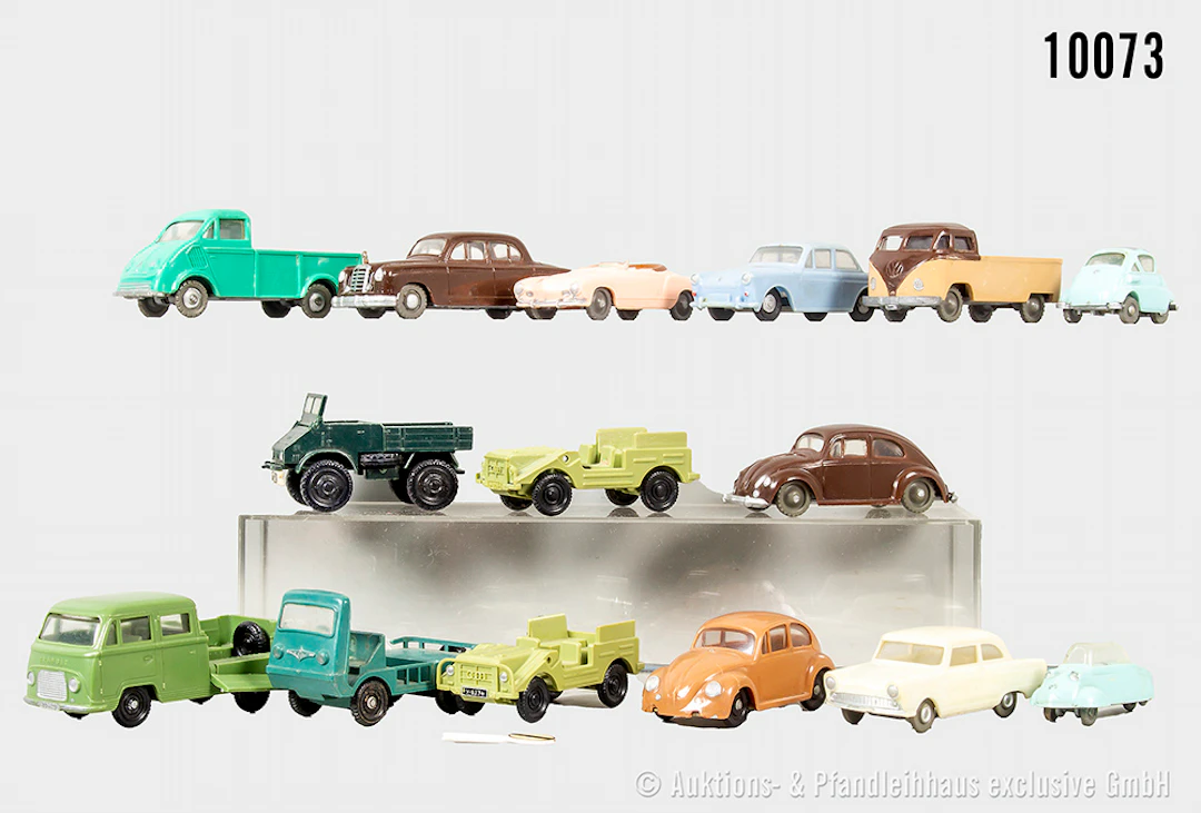 Siku Plastik Modellfahrzeuge, dabei VW 1500 V180, Karmann VW Kabriolet
