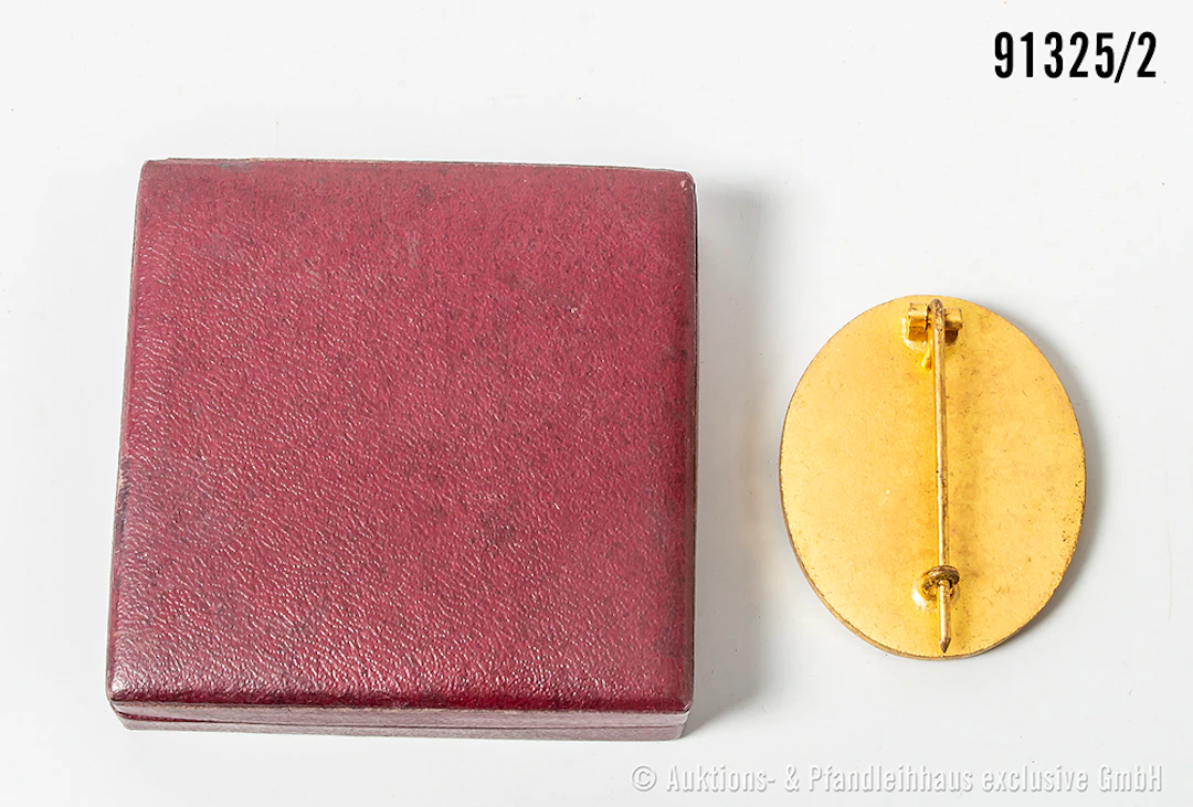 VWA in Gold, Buntmetallausf., in der LDO-Schachtel für das VWA in