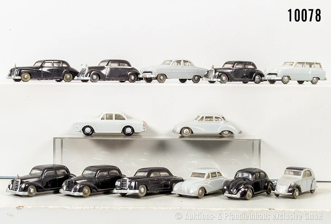 Siku Plastik Modellfahrzeuge, dabei Mercedes 220, Citroen 2CV V75