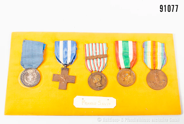 Konv. 5 Verdienstmedaillen, dabei Italien, silberne Verdienstmedaille