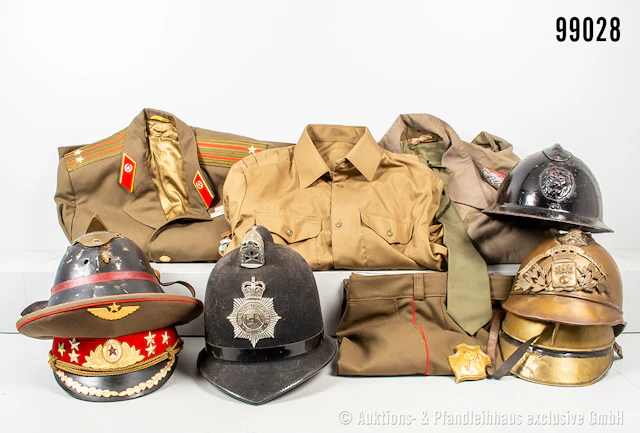 Konv. Verschiedenes, Bobby-Helm, 3 Messing-Feuerwehrhelme, Adrian-Helm