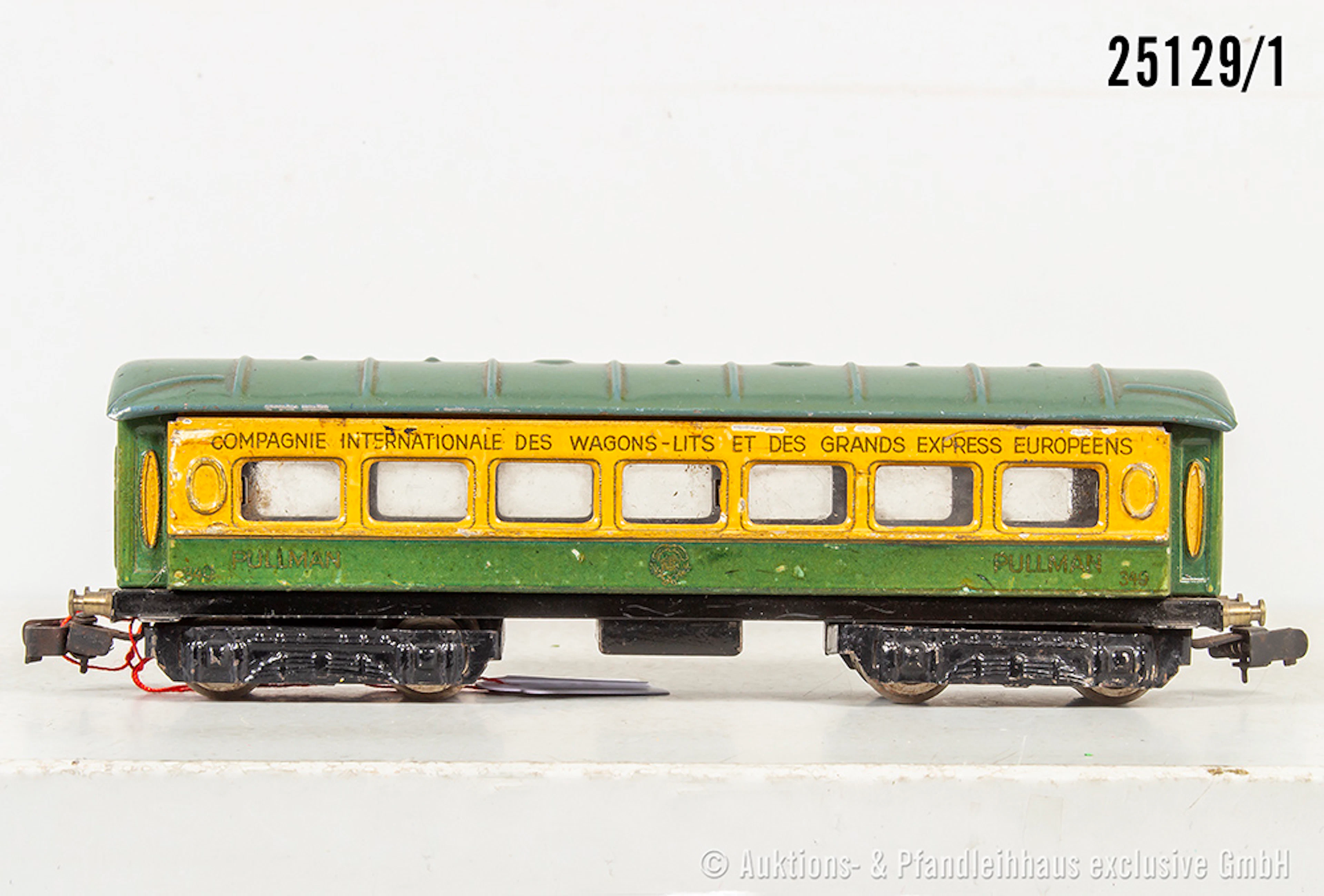 Märklin H0: 349E Pullman-Wagen, CIWL, KK, Lack einseitig angegriffen, Z 3