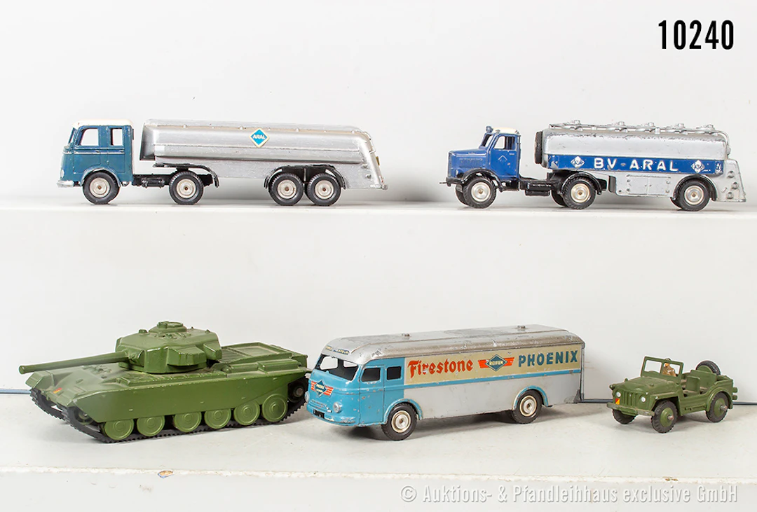 Märklin/ Dinky Toys Modellfahrzeuge, dabei DT 651 Centurion Tank