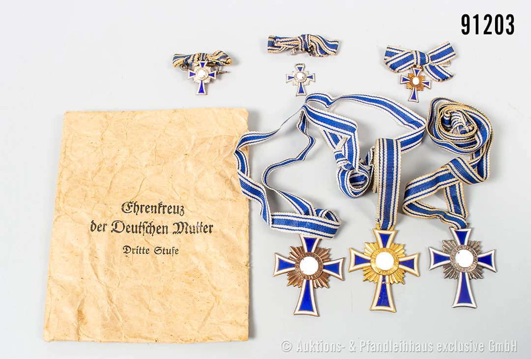 Konv. 3 Mutterkreuze Bronze, Silber und Gold, 3 Miniaturen, sowie