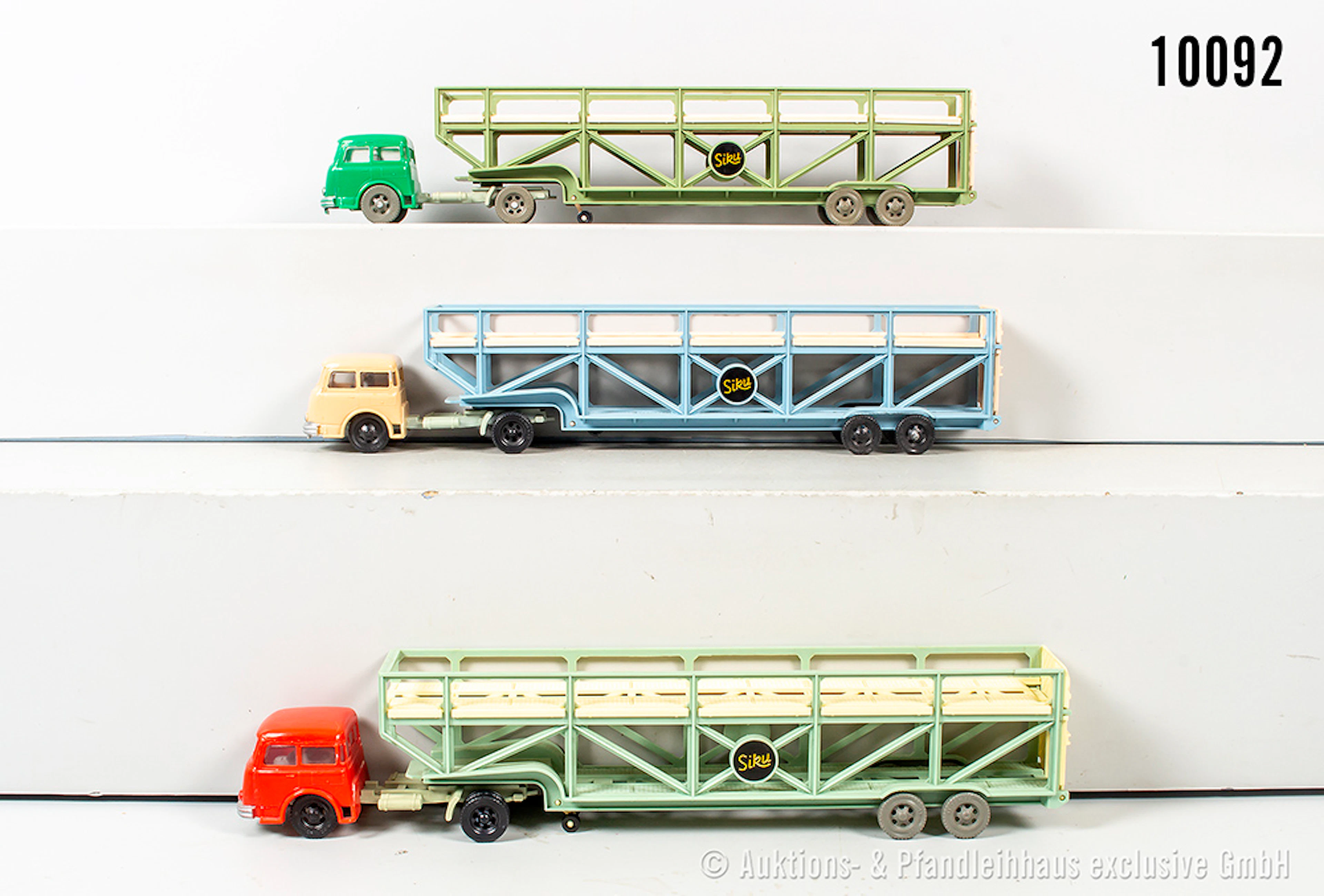 Siku Plastik V 100 Autotransporter mit Sattelschlepper, unterschiedliche