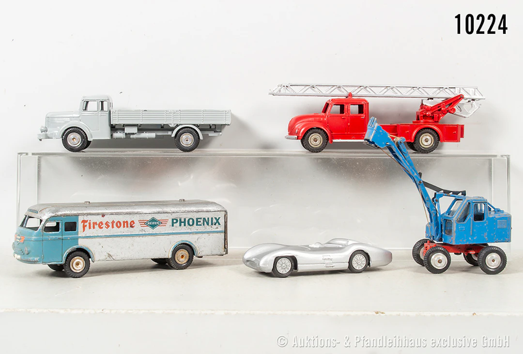 Märklin Modellfahrzeuge, dabei 8009, 8017 Phoenix, 8023 Magirus Feierwehrleiter