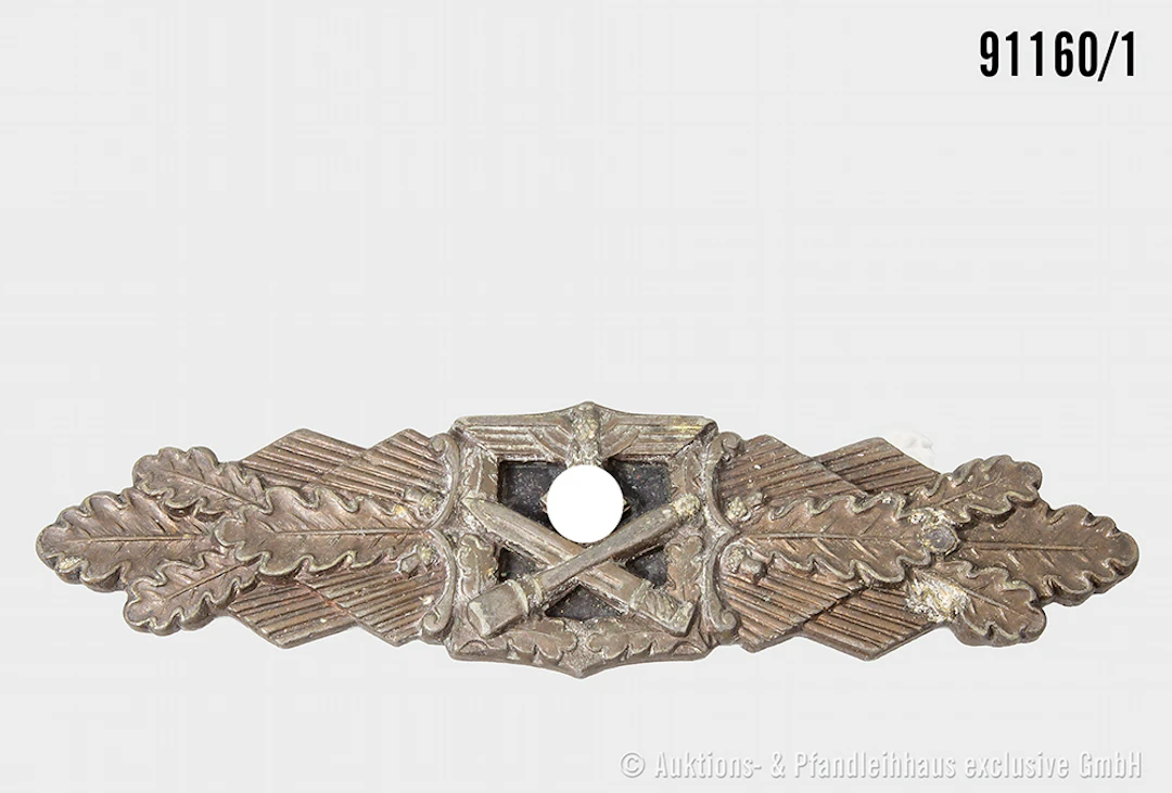 Nahkampfspange in Bronze, Zinkausf., Hersteller "Juncker Berlin"