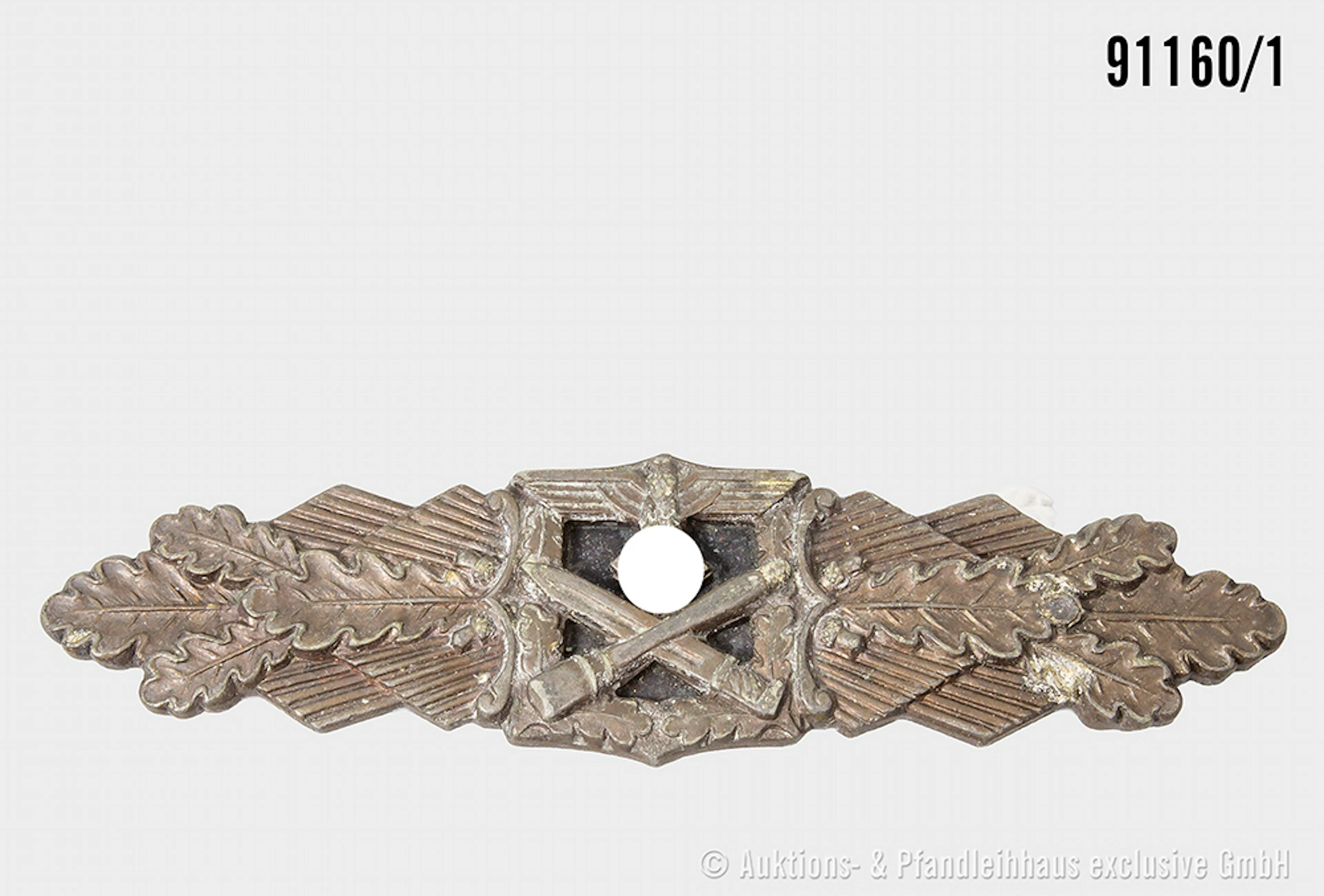 Nahkampfspange in Bronze, Zinkausf., Hersteller "Juncker Berlin"