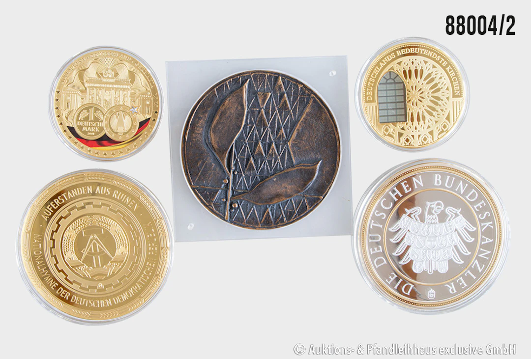 Konvolut 4 Gigant Medaillen + 1x Bronze Med., 1x DDR Nationalhymne