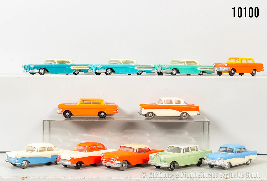 Siku Plastik Modellfahrzeuge, dabei V 98 Ford Edsel, V 171 Opel Rekord