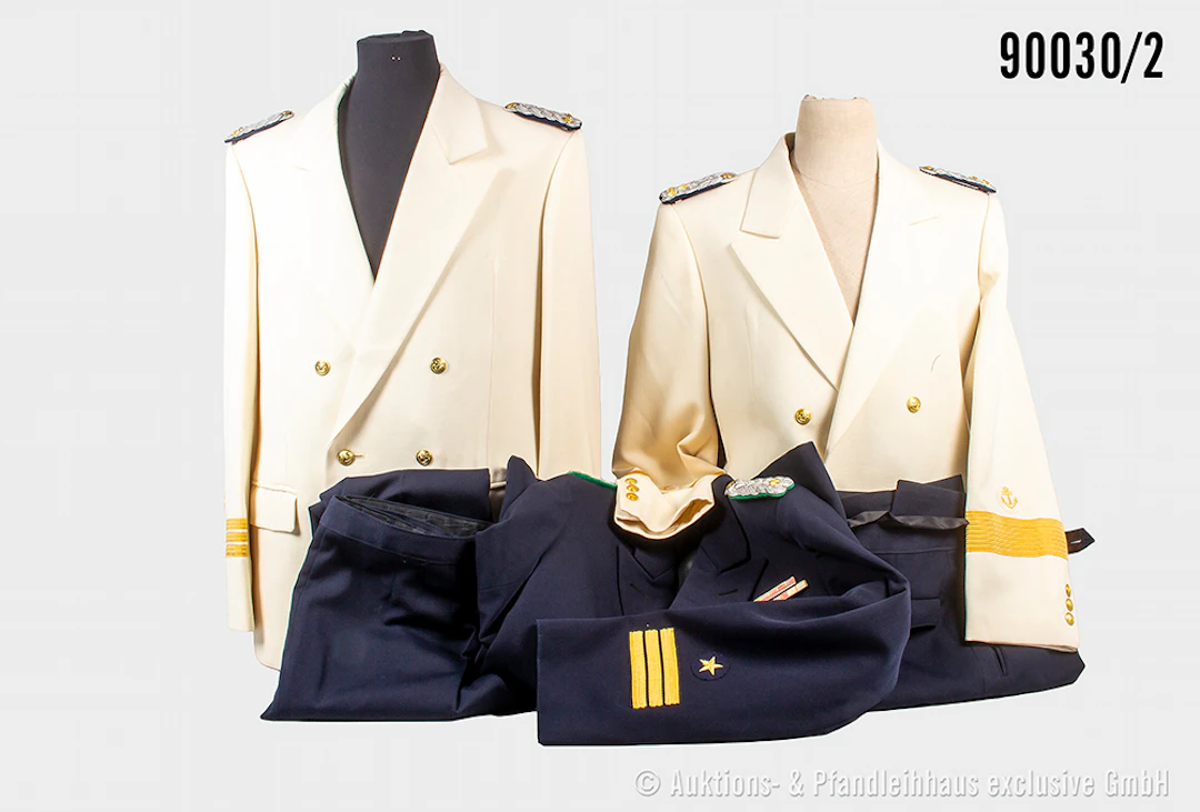 Konv. 9 Uniformen NVA Volksmarine (Hosen und Jacken), diese komplett