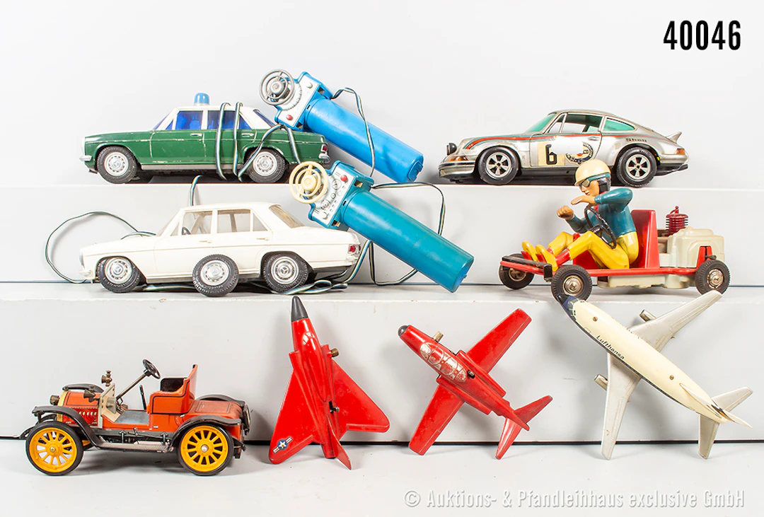Schuco Spielzeug, dabei 2x Mercedes 200, Micro Jet 1033, 1029 Boeing