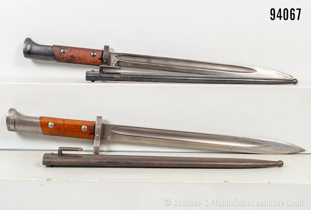 Konv. Tschechoslowakei 2 Mauser-Bajonette VZ 24, jeweils mit Scheide