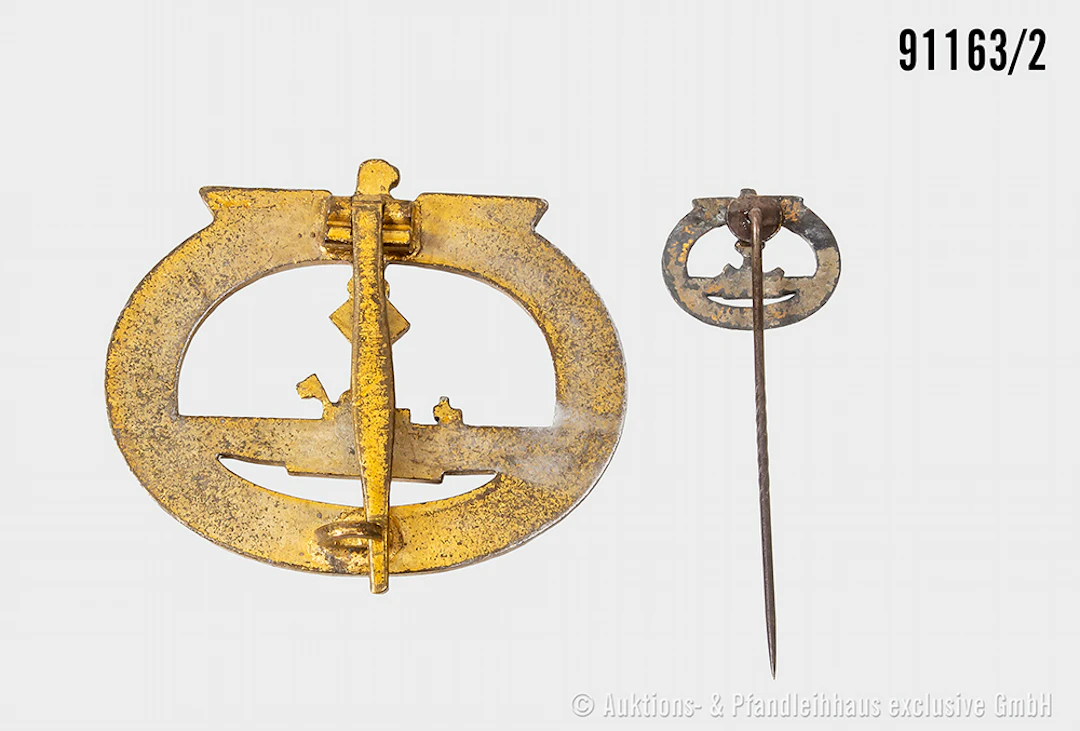 Konv. U-Boot Kriegsabzeichen, Zinkausf., mit Miniatur, gemischter Zustand