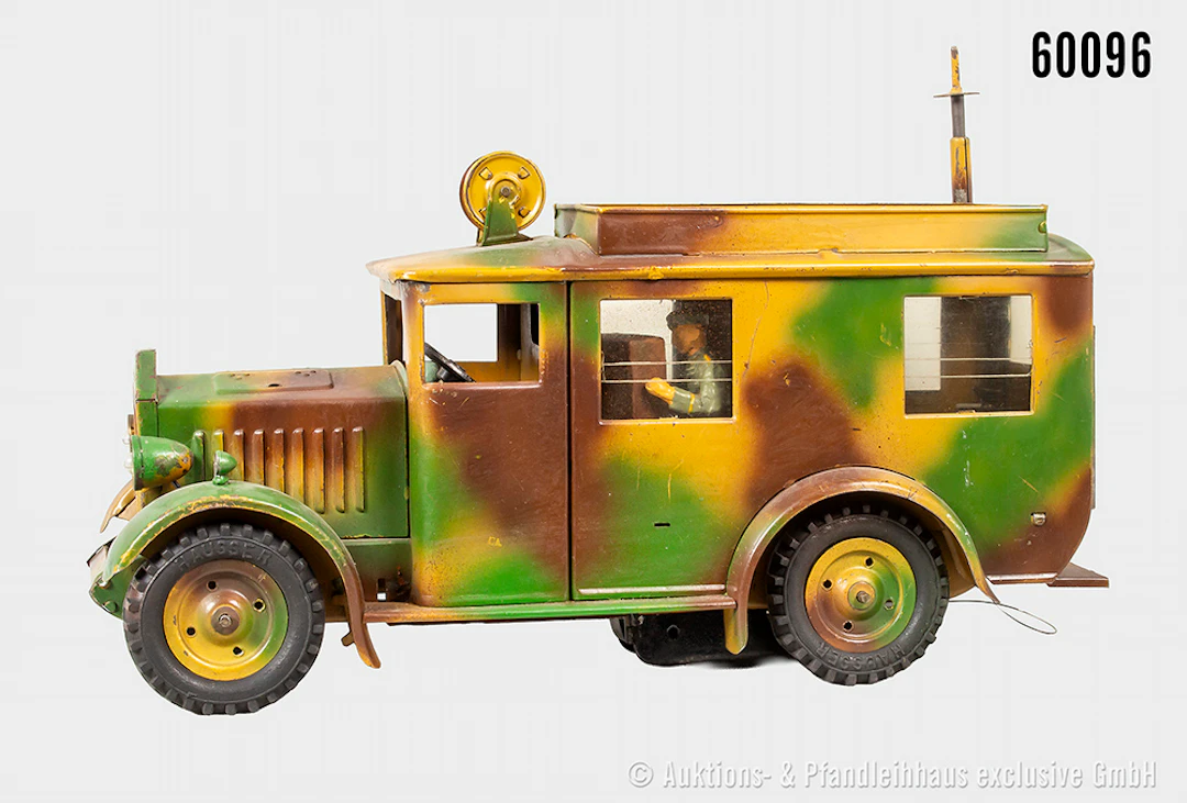 Elastolin Funkerwagen LKW, Blech/Masse, mit drei Originalfiguren besetzt