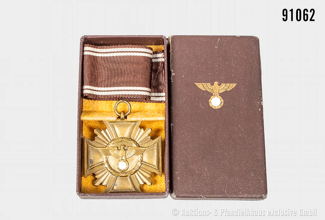 Dienstauszeichnung der NSDAP in bronze, Hersteller "15" im Bandring