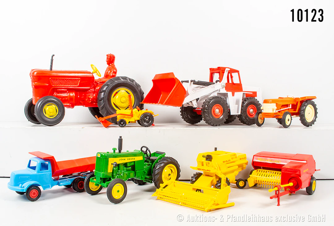 Konv. landwirtschaftliche Maschinen, überwiegend Traktoren, dabei