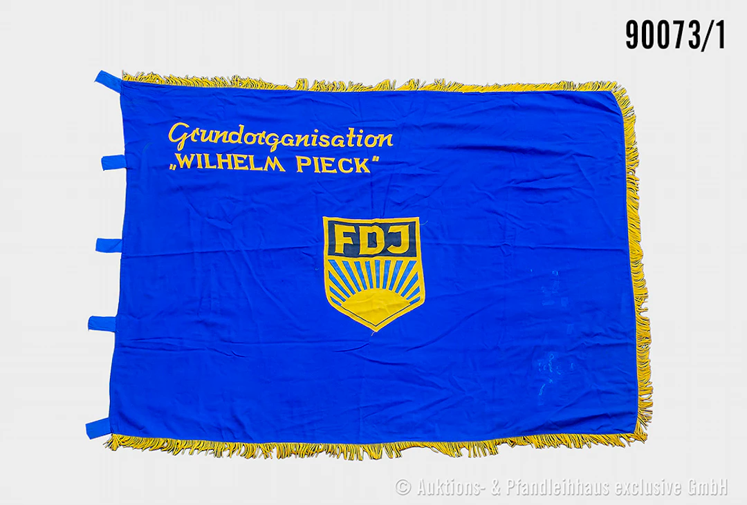 DDR Fahne FDJ mit Fransen, beidseitig bestickt "Ehrenbanner der Freien