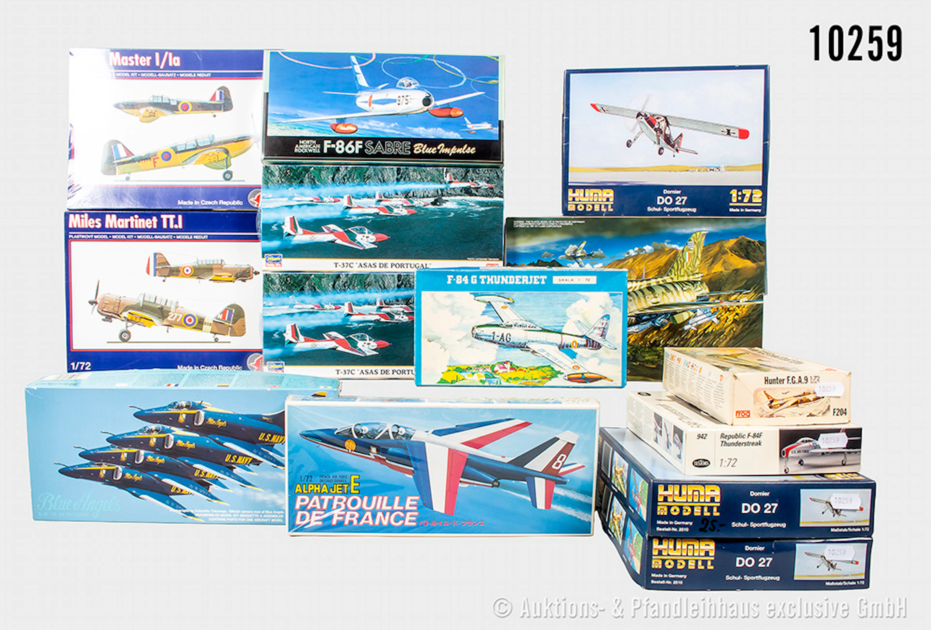Konv. Modellbausätze, überwiegend Militärflugzeuge, dabei Pavla Models